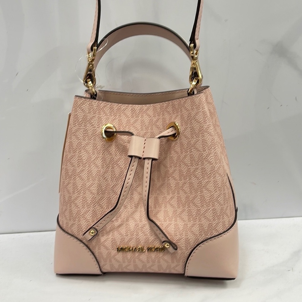 MICHAEL KORS 35F2GM9M1B MERCER SMALL BUCKET DRAWSTRING CROSSBODY
Dk Powder Blush - Picture 16 of 16